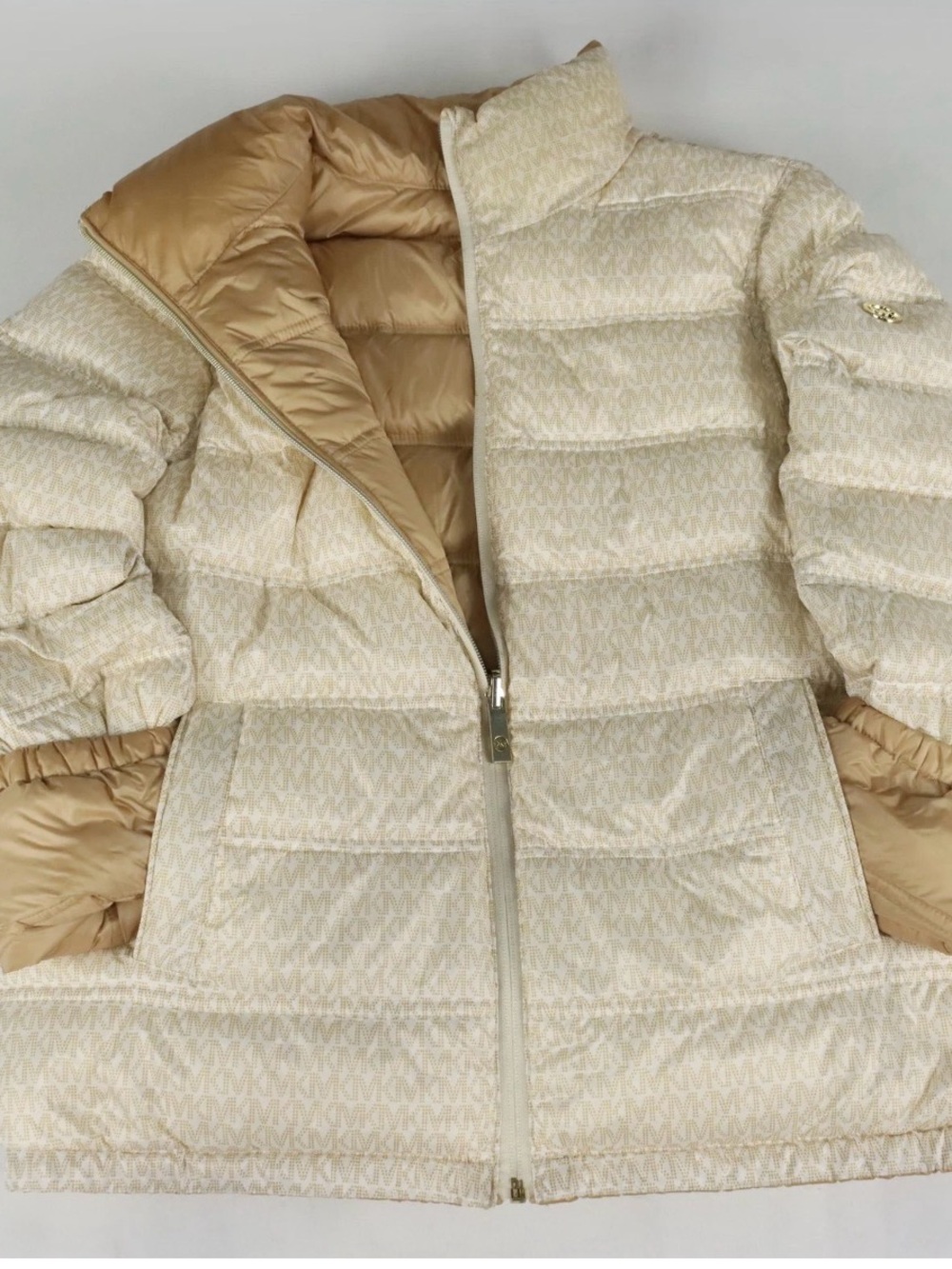 Michael Kors Puffer Jacket Beige MK Logo new with out tags